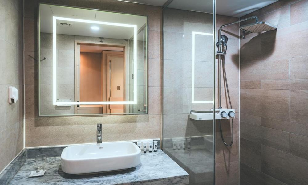 Wonju City Hotel Hyeoksin Dış mekan fotoğraf